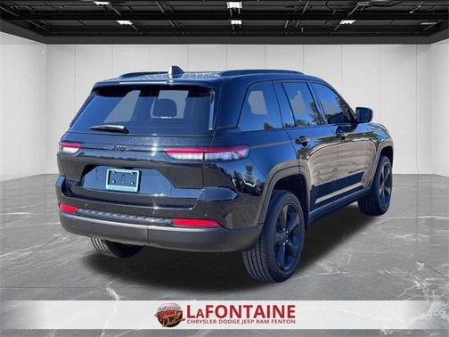 2025 Jeep Grand Cherokee Altitude