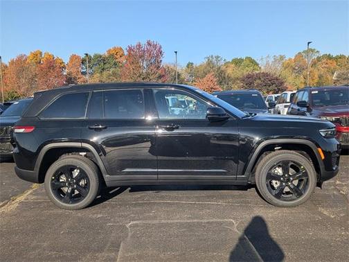 2025 Jeep Grand Cherokee Altitude