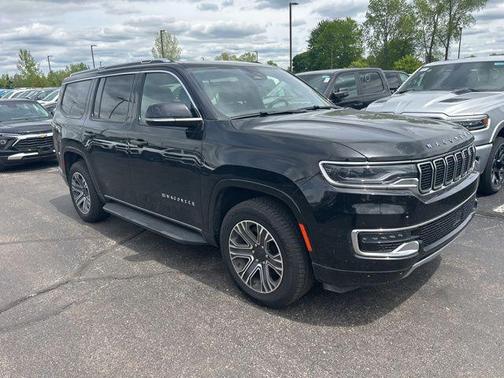 Diamond Black Crystal Pearlcoat 2024 Jeep Wagoneer Series II 4x4