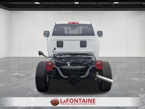 Bright White Clearcoat 2026 RAM 2500 Tradesman Regular Cab 4x4 8' Box