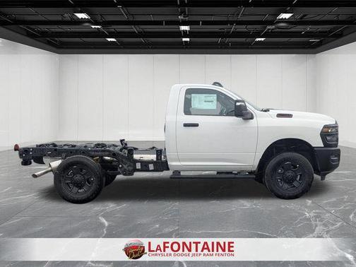 Bright White Clearcoat 2026 RAM 2500 Tradesman Regular Cab 4x4 8' Box