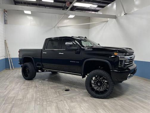 2022 Chevrolet Silverado 2500 High Country