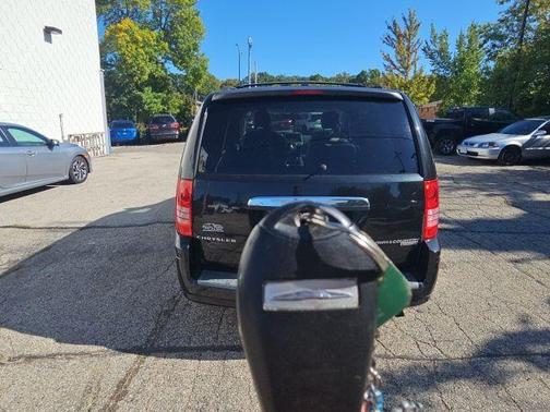 2009 Chrysler Town & Country Touring