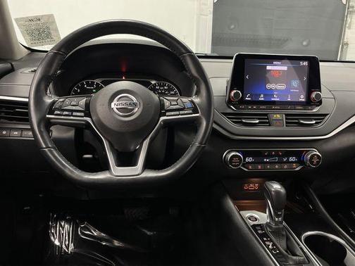 2020 Nissan Altima 2.5 SV