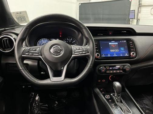 2021 Nissan Kicks SR