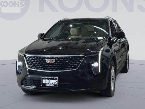 Stellar Black Metallic 2024 Cadillac XT4 Luxury