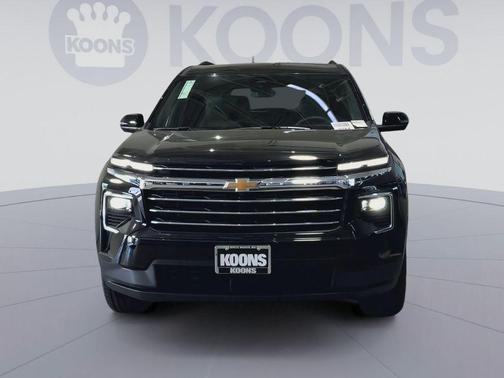 Mosaic Black Metallic 2026 Chevrolet Traverse LT