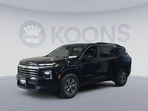Mosaic Black Metallic 2026 Chevrolet Traverse LT