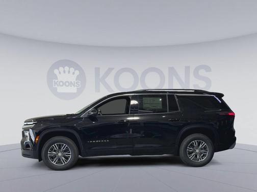 Mosaic Black Metallic 2026 Chevrolet Traverse LT
