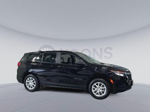 Mosaic Black Metallic 2024 Chevrolet Equinox LS