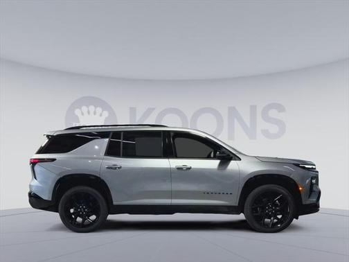 2025 Chevrolet Traverse RS