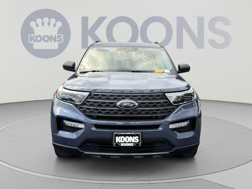 Infinite Blue Metallic Tinted Clearcoat 2021 Ford Explorer XLT