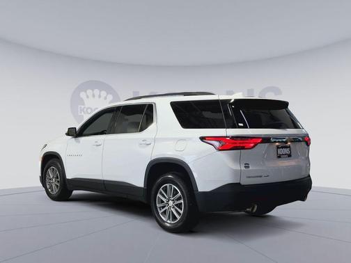Summit White 2023 Chevrolet Traverse LT Cloth