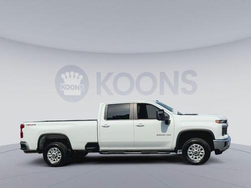 Summit White 2025 Chevrolet Silverado 2500 LT