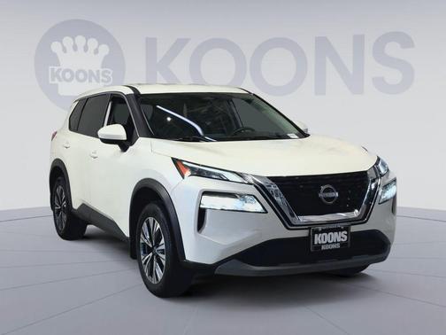 Pearl White Tricoat 2023 Nissan Rogue SV