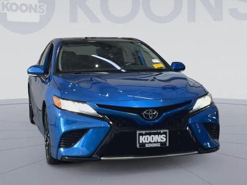 Blue Streak Metallic 2019 Toyota Camry XSE