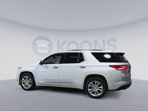 Iridescent Pearl Tricoat 2021 Chevrolet Traverse High Country