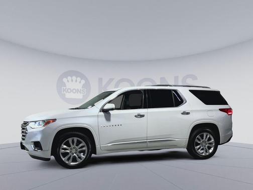 Iridescent Pearl Tricoat 2021 Chevrolet Traverse High Country