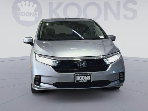 Lunar Silver Metallic 2024 Honda Odyssey Touring