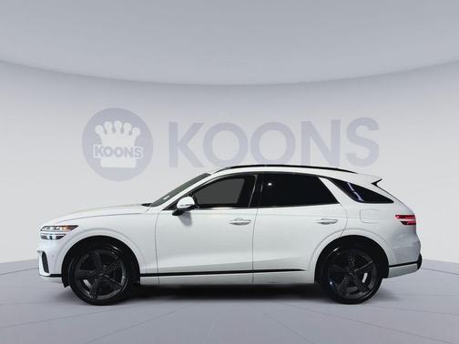 Alta White 2023 Genesis GV70 3.5T AWD Sport