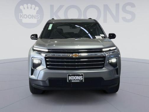 Sterling Gray Metallic 2026 Chevrolet Traverse LT