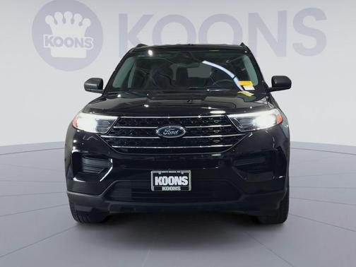 AGATE BLACK METALLIC 2023 Ford Explorer XLT