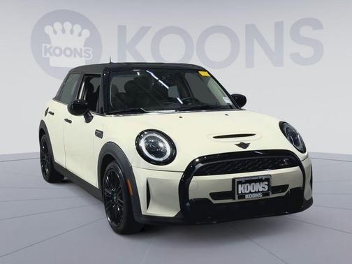 Pepper White 2022 MINI Hardtop Cooper S
