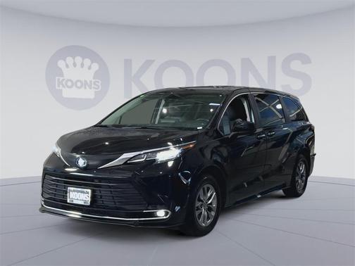 2022 Toyota Sienna XLE 7 Passenger