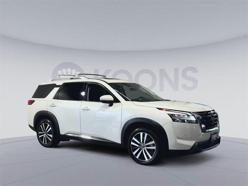 2023 Nissan Pathfinder Platinum 4WD