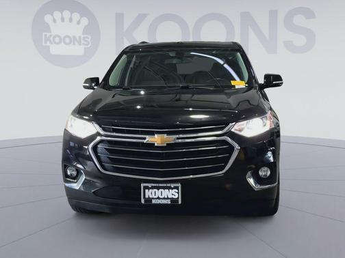 Mosaic Black Metallic 2019 Chevrolet Traverse LT Cloth