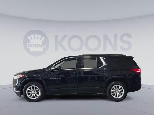 Mosaic Black Metallic 2019 Chevrolet Traverse LT Cloth