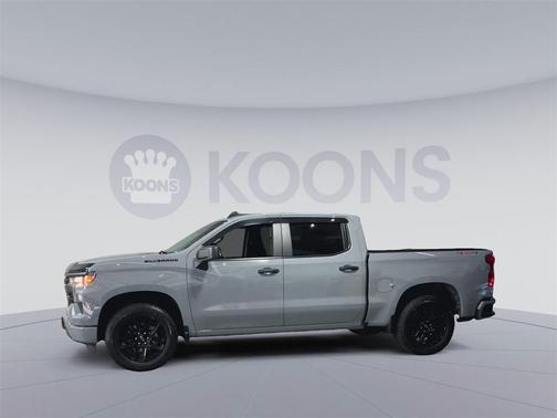 2025 Chevrolet Silverado 1500 Custom