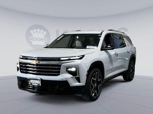 Polar White Tricoat 2026 Chevrolet Traverse High Country