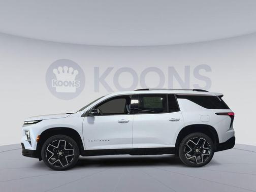 Polar White Tricoat 2026 Chevrolet Traverse High Country