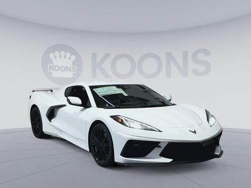 Arctic White 2026 Chevrolet Corvette Stingray w/2LT