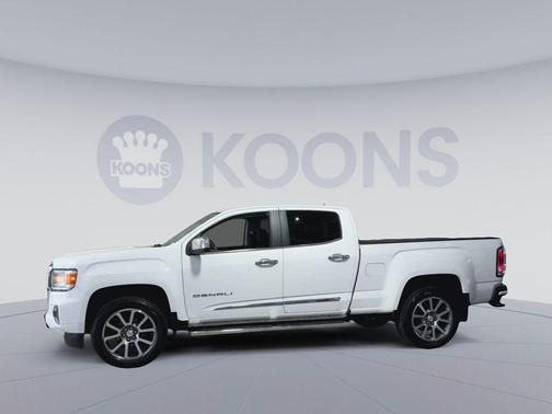 Summit White 2022 GMC Canyon Denali