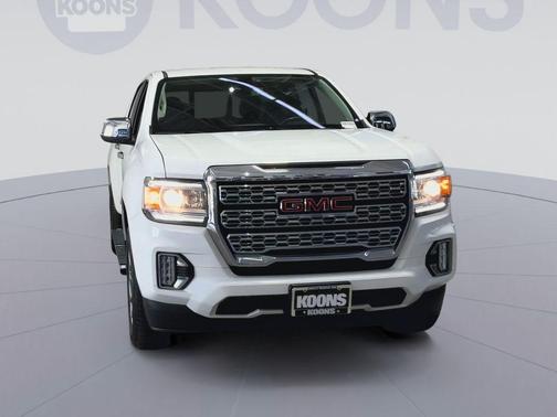 Summit White 2022 GMC Canyon Denali