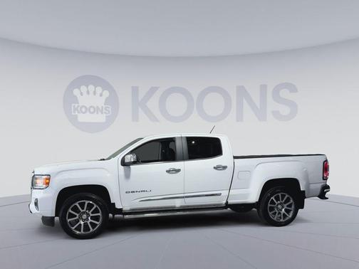 Summit White 2022 GMC Canyon Denali