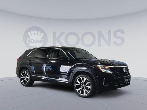 Deep Black Pearl 2024 Volkswagen Atlas Cross Sport 2.0T SEL Premium