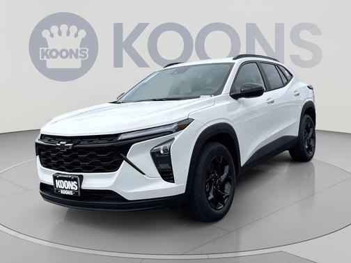 Summit White 2026 Chevrolet Trax LT
