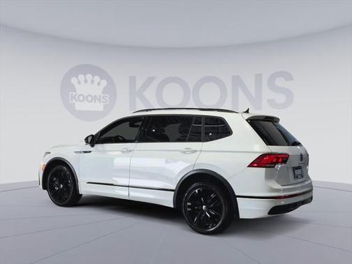 2022 Volkswagen Tiguan 2.0T SE R-Line Black 4MOTION