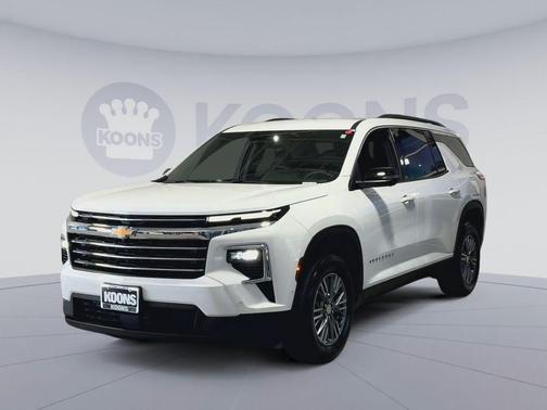 Summit White 2026 Chevrolet Traverse LT