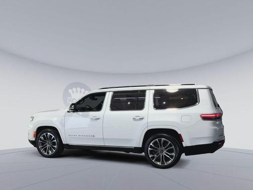 Bright White Clearcoat 2023 Jeep Grand Wagoneer Series III 4x4