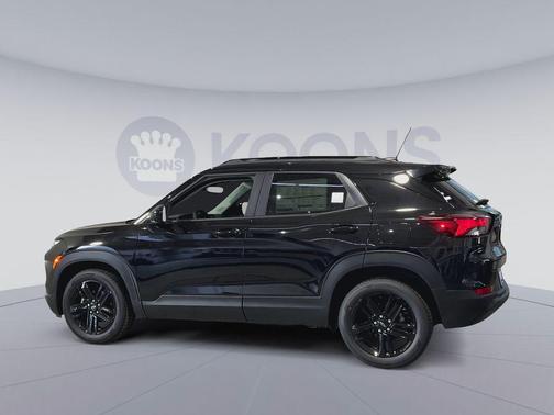 Mosaic Black Metallic 2026 Chevrolet Trailblazer LT