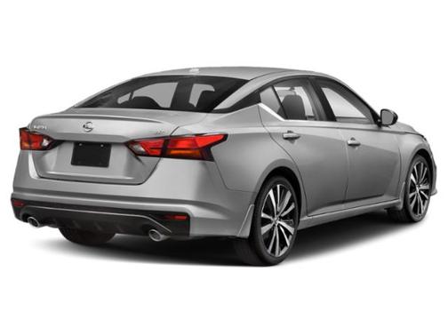 Brilliant Silver Metallic 2020 Nissan Altima SR FWD