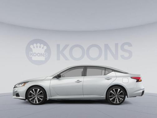 Brilliant Silver Metallic 2020 Nissan Altima SR FWD