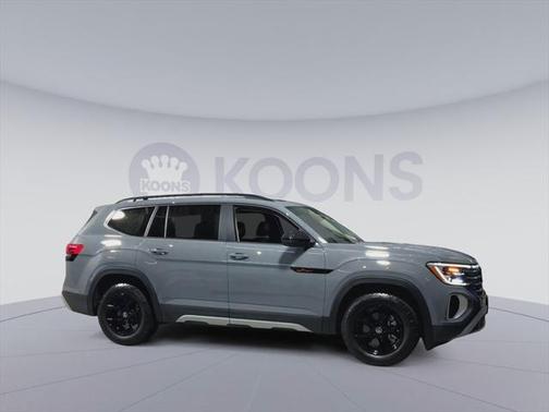 2024 Volkswagen Atlas 2.0T SE w/Technology 4MOTION