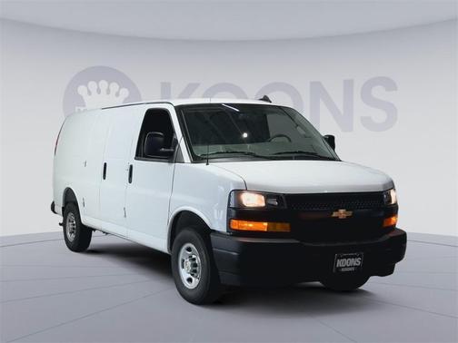 2025 Chevrolet Express 2500 RWD 2500 Regular Wheelbase WT
