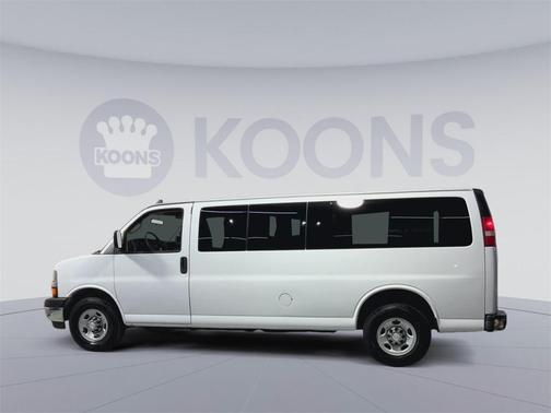 2017 Chevrolet Express 3500 LT