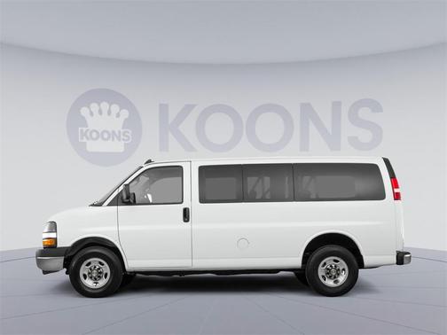 2017 Chevrolet Express 3500 LT